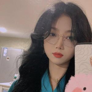 英国美女裸体同性自慰
